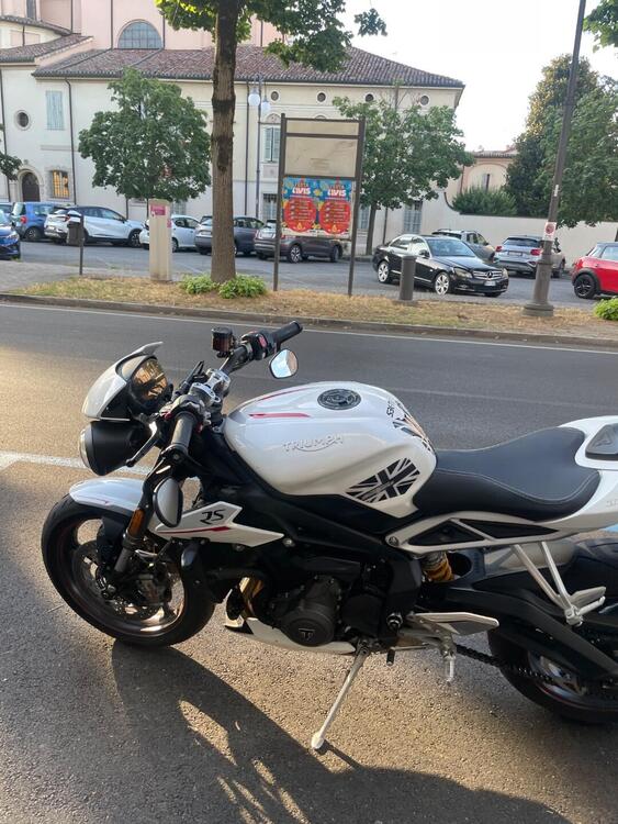 Triumph Street Triple RS (2017 - 19) (5)