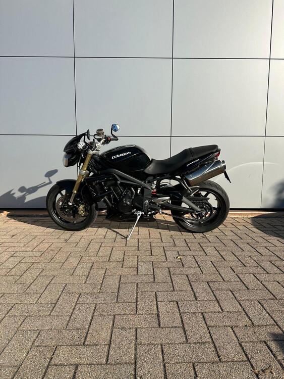 Triumph Street Triple (2007 - 12) (2)