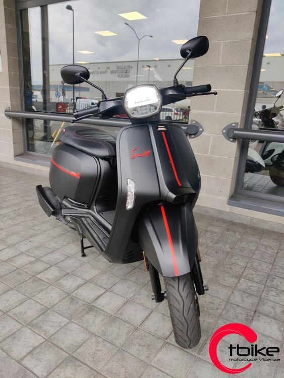 Lambretta V200 Special (2021 - 25) (2)