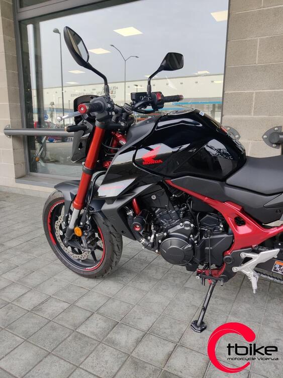 Honda CB 750 Hornet (2023 - 24) (2)