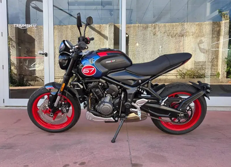 Triumph Trident 660 Triple Tribute Edition (2025 - 26) (3)