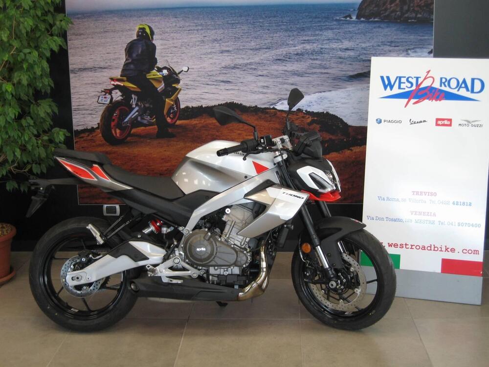 Aprilia Tuono 457 (2025) (2)