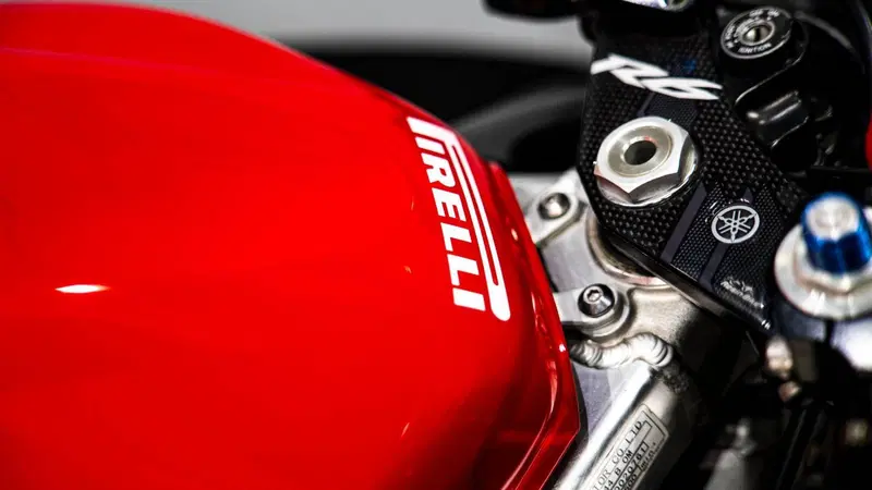 Yamaha YZF R6 (2001 - 02) (11)