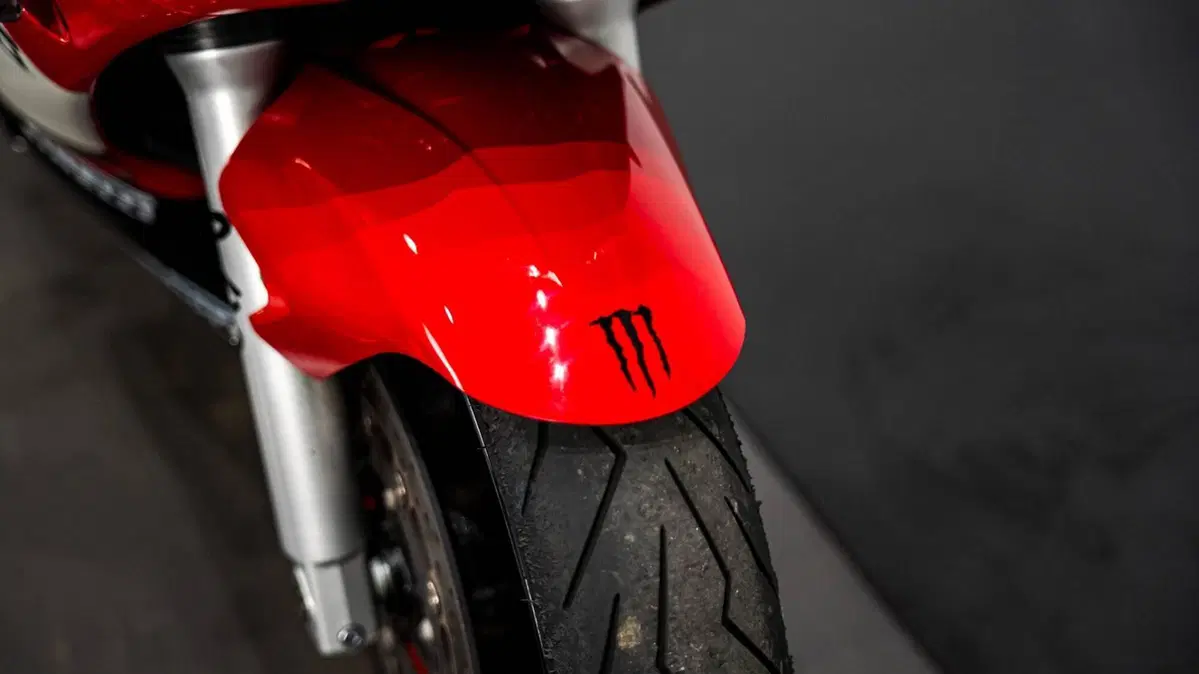 Yamaha YZF R6 (2001 - 02) (16)