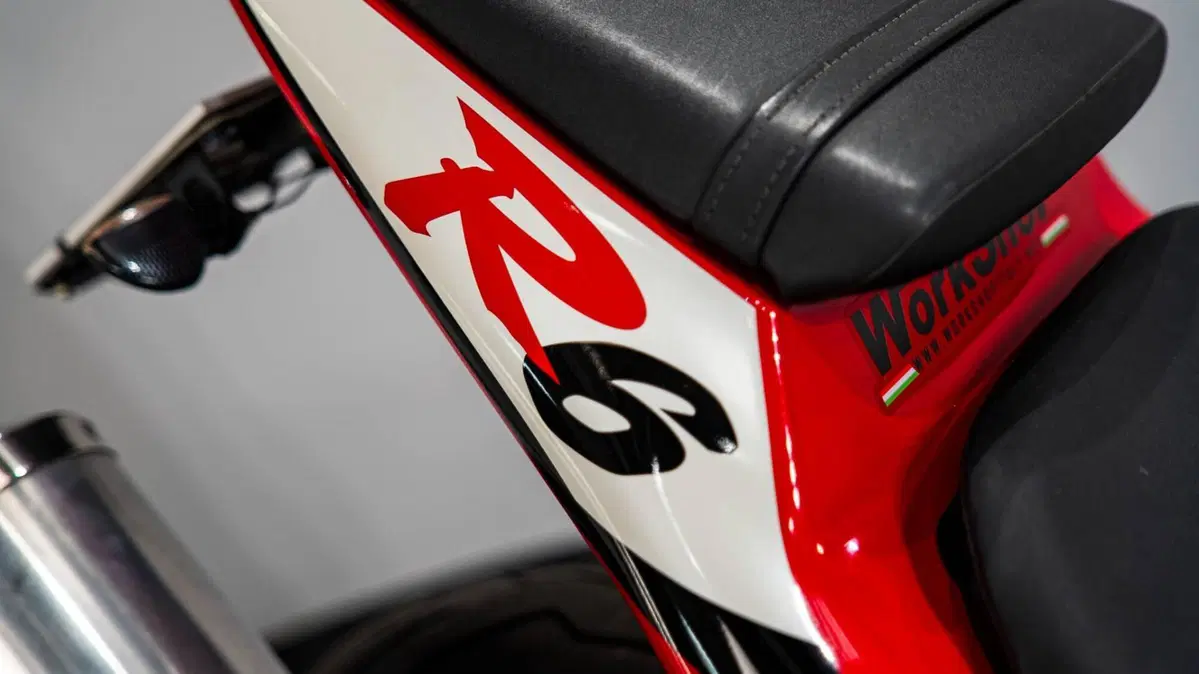 Yamaha YZF R6 (2001 - 02) (18)