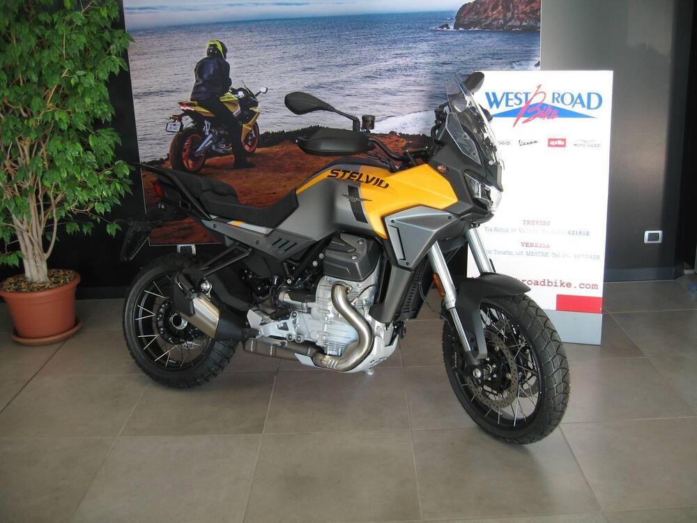 Moto Guzzi Stelvio (2024 - 25) (2)