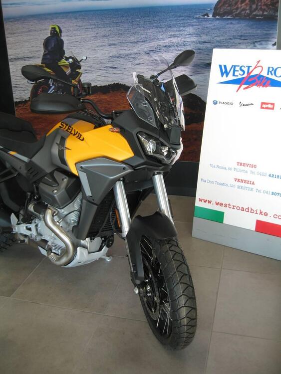 Moto Guzzi Stelvio (2024 - 25) (3)