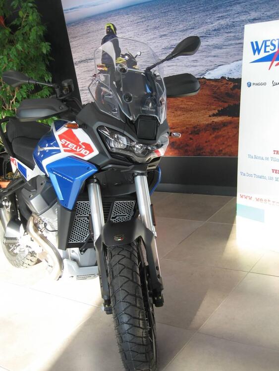 Moto Guzzi Stelvio Duecento Tributo (2025) (3)