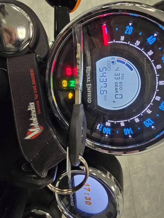 Royal Enfield Meteor 350 Fireball (2021 - 25) (5)