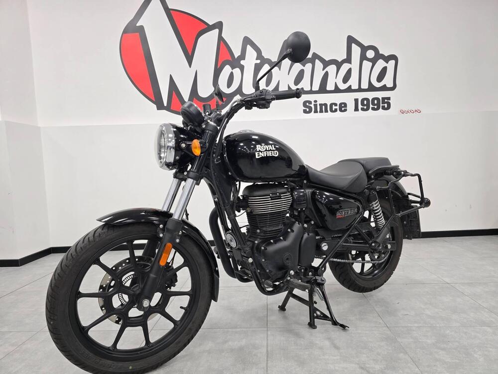 Royal Enfield Meteor 350 Fireball (2021 - 25) (2)