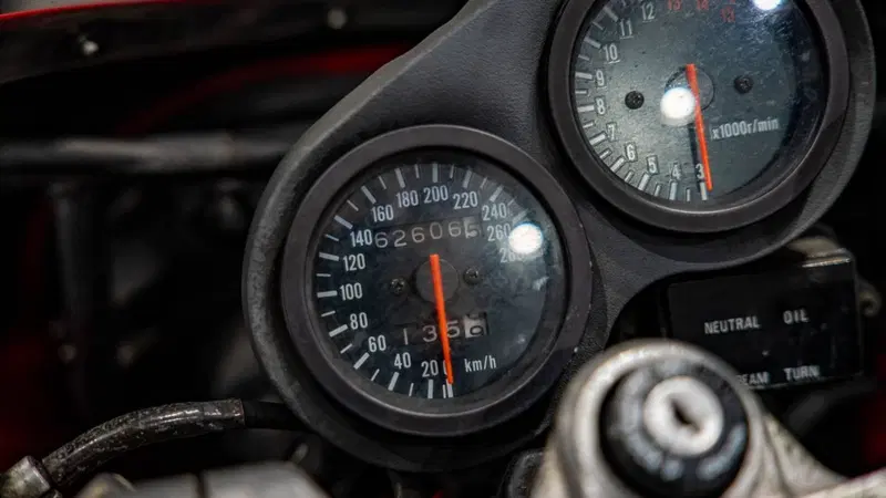 Suzuki GSX-R 750 (19)