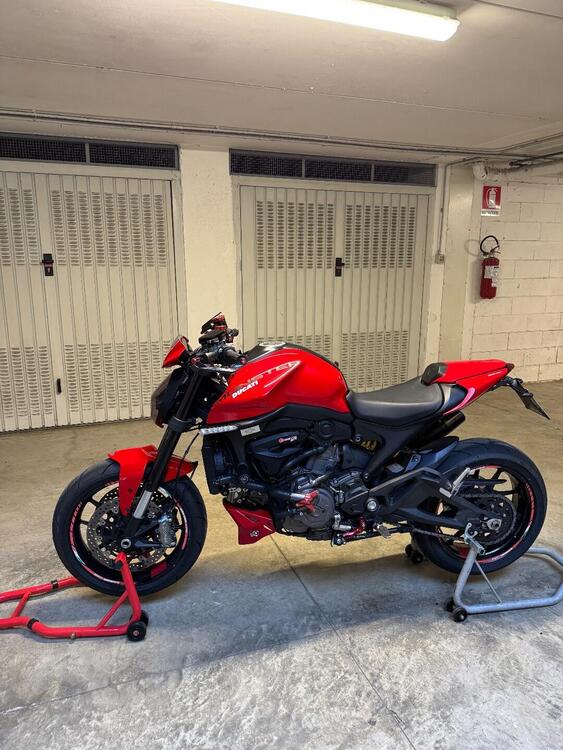 Ducati Monster 937 + (2021 - 25) (2)