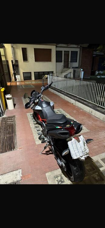 Aprilia Dorsoduro 900 (2017 - 20) (4)