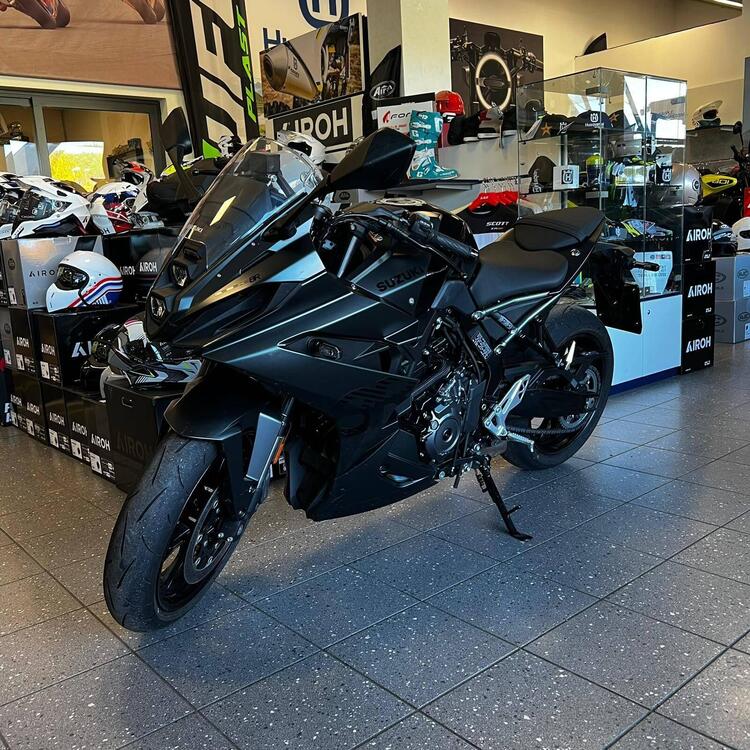 Suzuki GSX-8R (2024 - 25) (2)
