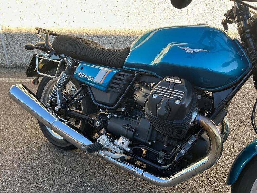 Moto Guzzi V7 III Special (2017 - 20) (3)