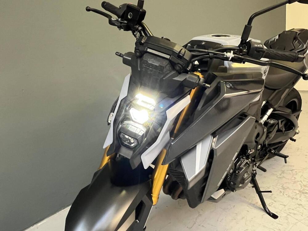Suzuki GSX-S1000 (2021 - 25) (3)
