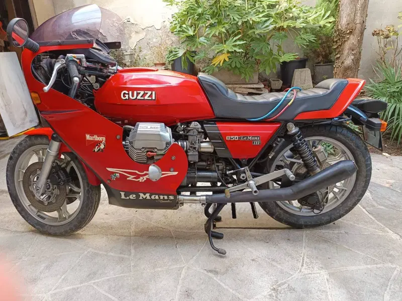 Moto Guzzi Le Mans III (2)