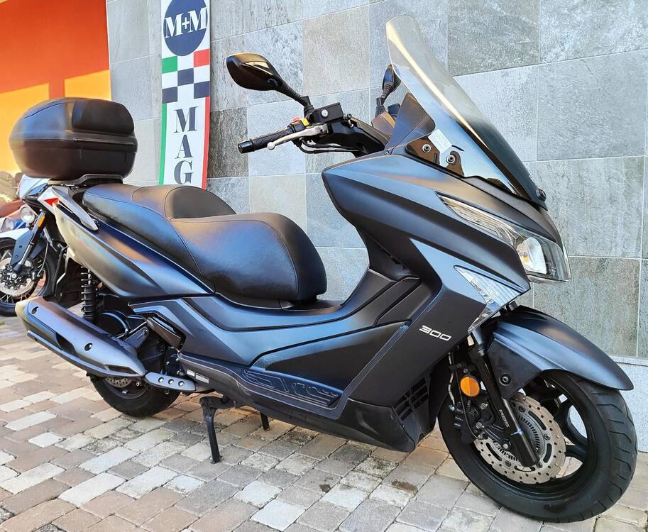Kymco X-Town 300i ABS (2016 - 20) (3)