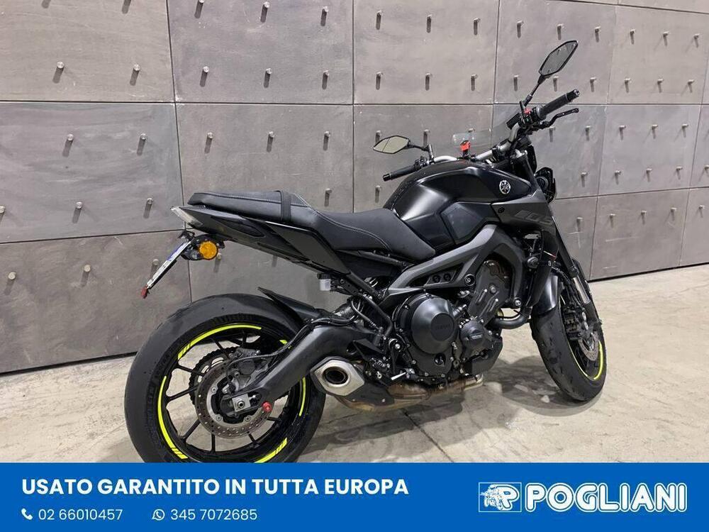 Yamaha MT-09 (2017 - 20) (2)