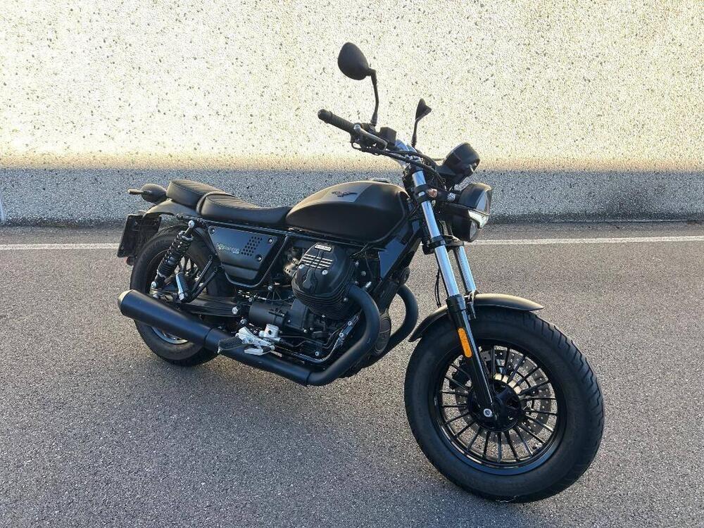 Moto Guzzi V9 Bobber (2021 - 25)
