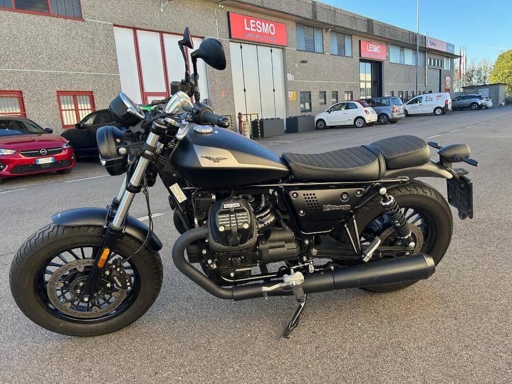 Moto Guzzi V9 Bobber (2021 - 25) (5)