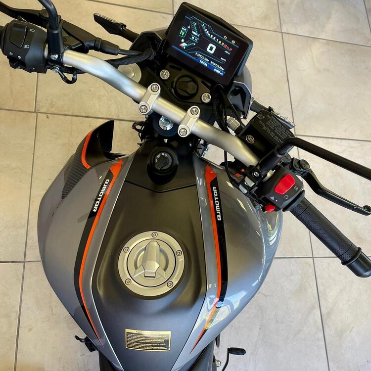 QJ Motor SRK 125 S (2025) (3)