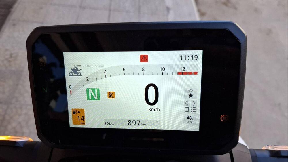 Honda CB 1000 Hornet (2025) (4)