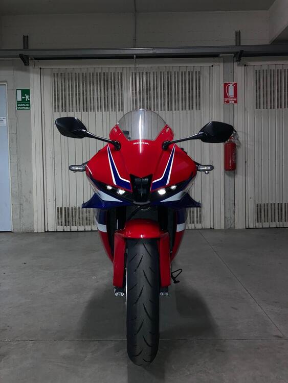 Honda CBR 600 RR (2024 - 25) (2)
