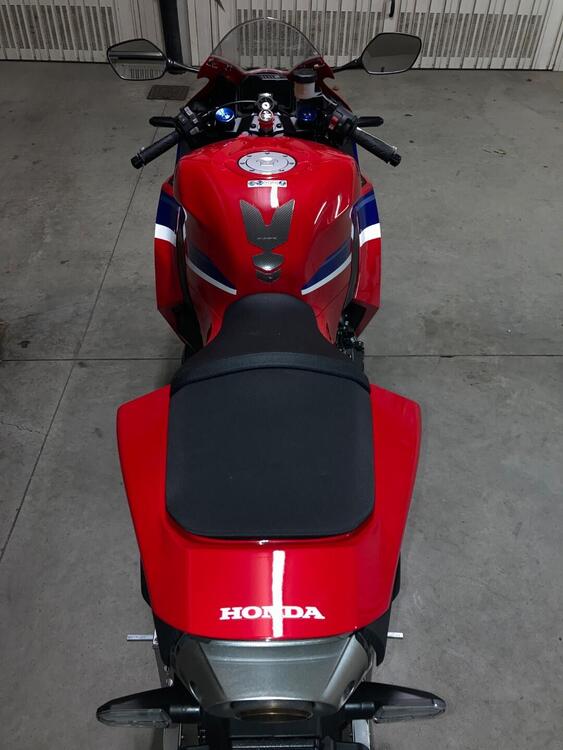 Honda CBR 600 RR (2024 - 25) (3)
