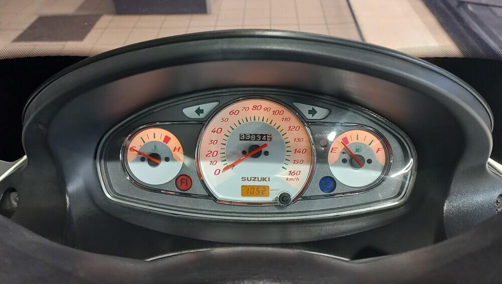 Suzuki Burgman UH 200 Executive (2001 -14) (4)