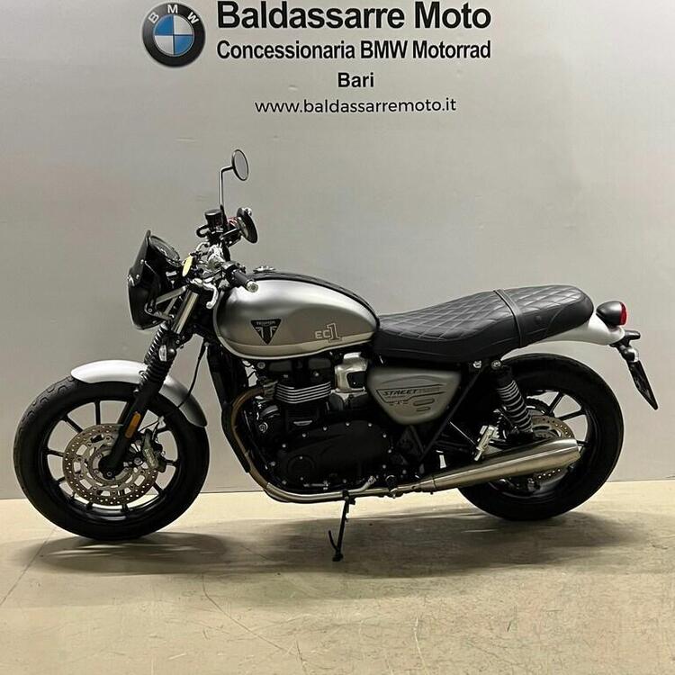Triumph Street Twin 900 (2021 - 22)