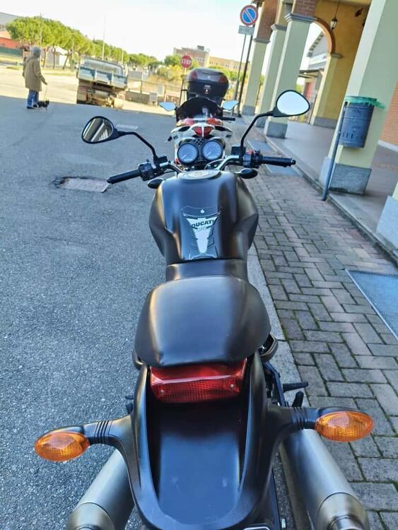 Ducati Monster 695 (2006 - 08) (4)