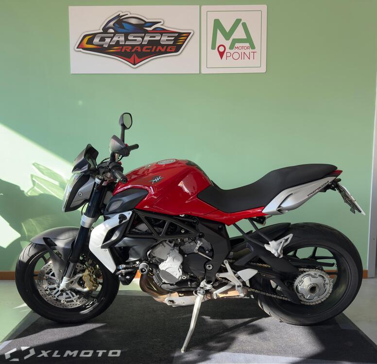 MV Agusta Brutale 675 (2011 - 15) (2)