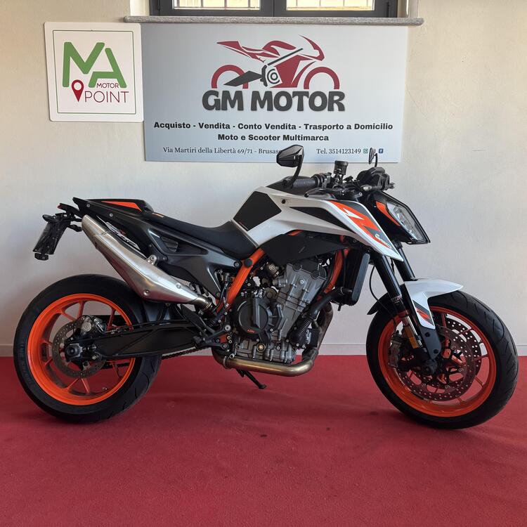 KTM 890 Duke R (2021)