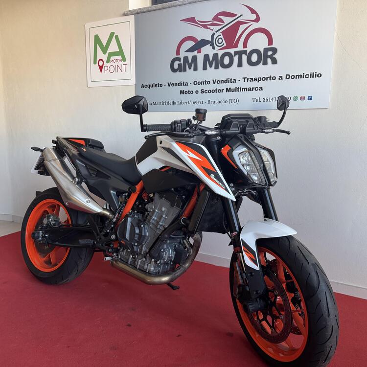 KTM 890 Duke R (2021) (2)