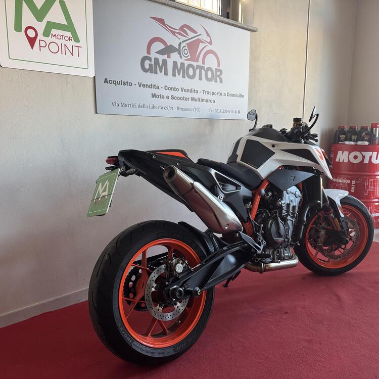 KTM 890 Duke R (2021) (3)