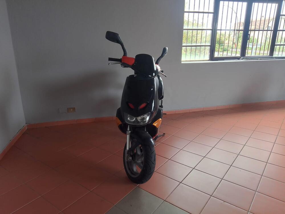 Aprilia SR 125 Cat (2000 - 02) (2)