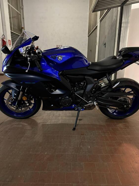 Yamaha YZF R7 (2021 - 25) (2)