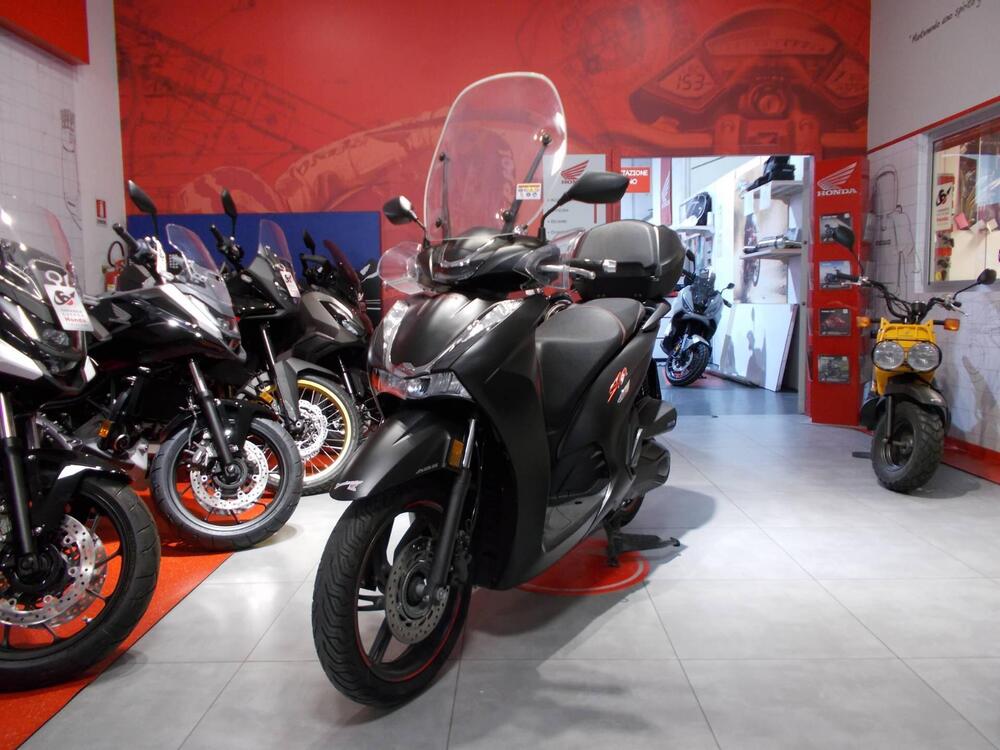 Honda SH 350 Sport (2021 - 24) (4)