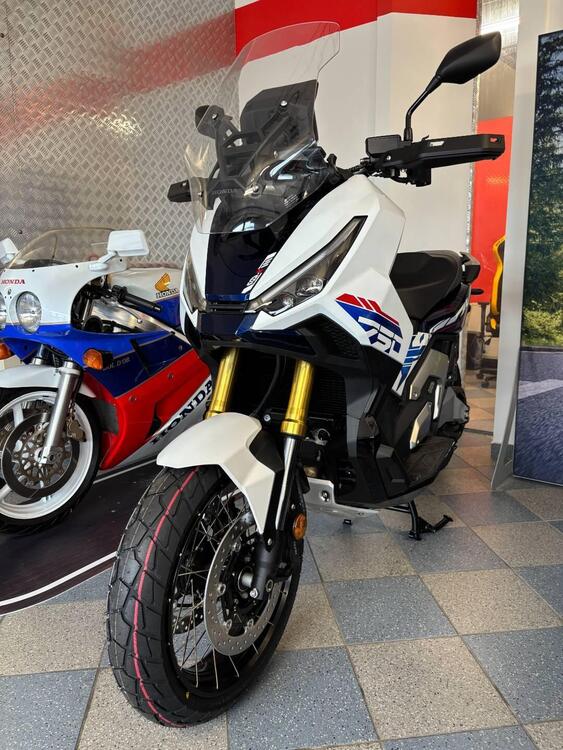 Honda X-ADV 750 Special Edition (2026) (3)