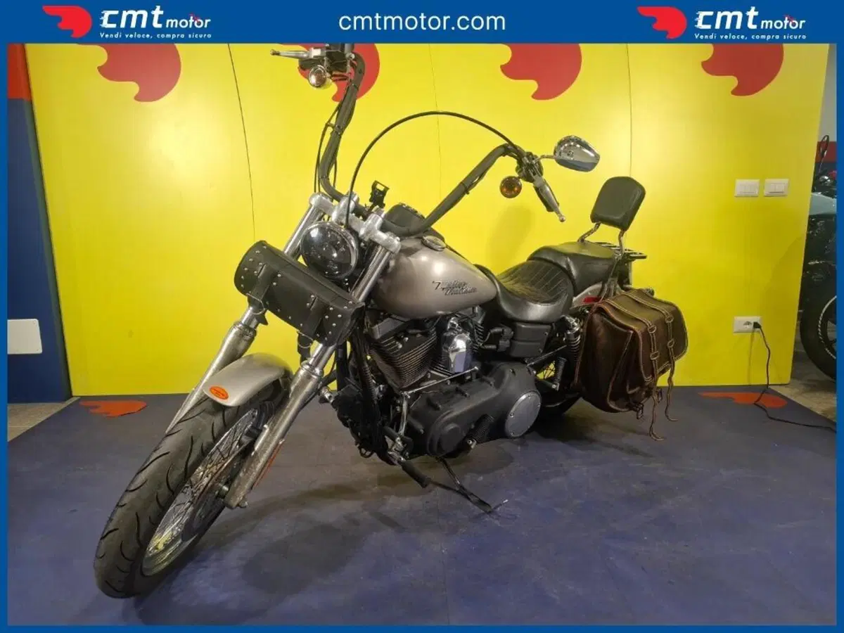 Harley-Davidson 1584 Street Bob (2007) - FXDB (4)