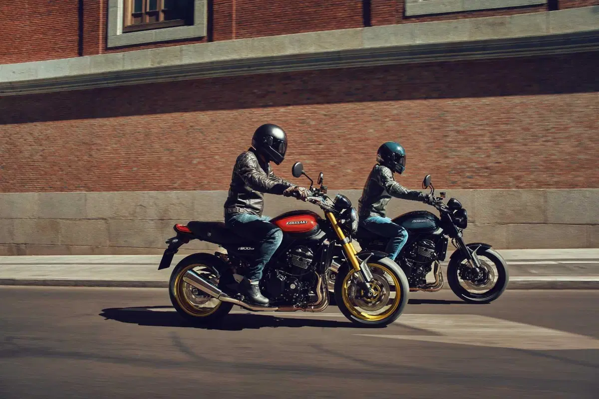 Kawasaki Z900RS 2026: elettronica evoluta, prestazioni sportive e stile senza tempo [GALLERY] (8)