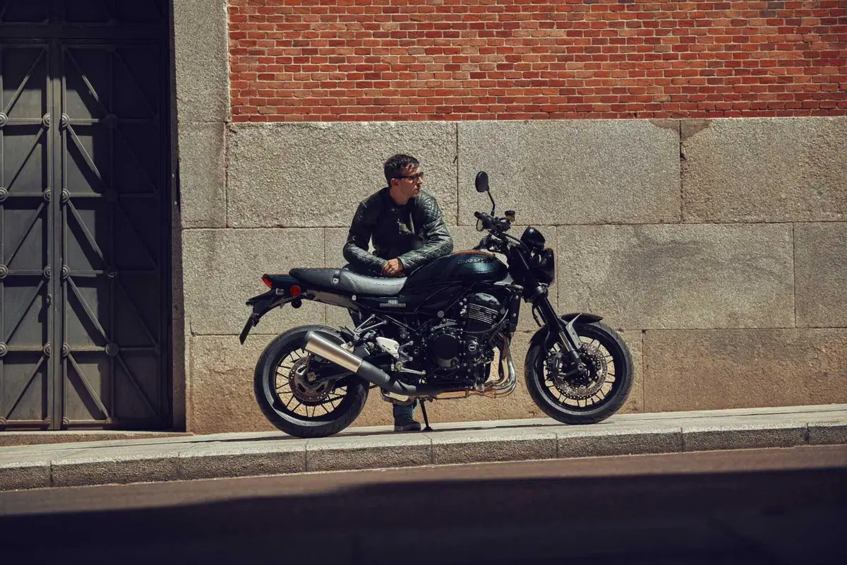 Kawasaki Z900RS 2026: elettronica evoluta, prestazioni sportive e stile senza tempo [GALLERY] (11)
