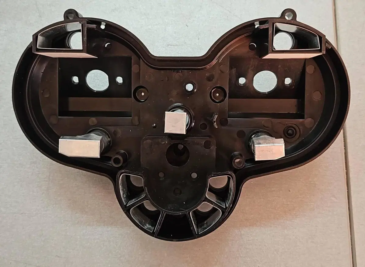 37615KR1761 Guscio inferiore NS 125 Honda
