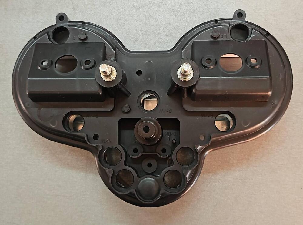 37615KR1761 Guscio inferiore NS 125 Honda (2)