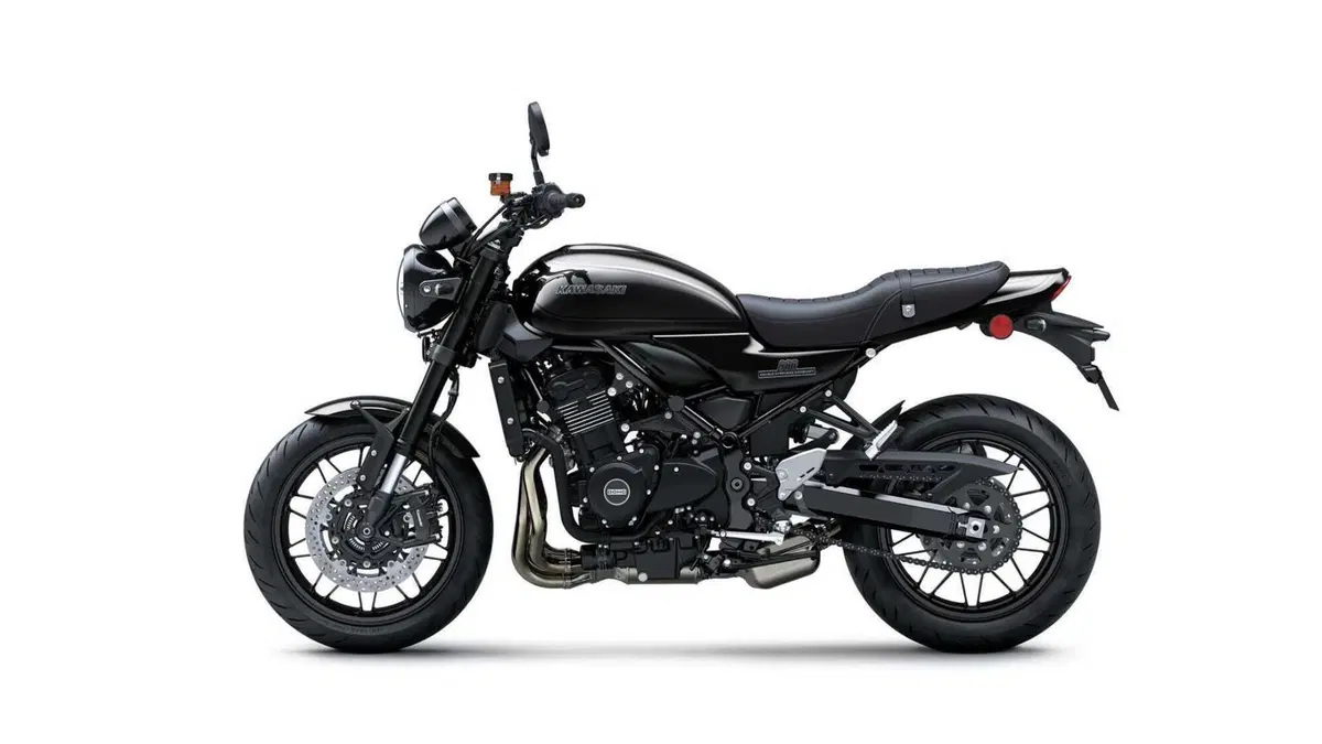 Kawasaki Z 900 RS Z 900 RS Black Ball Edition (2026) (3)