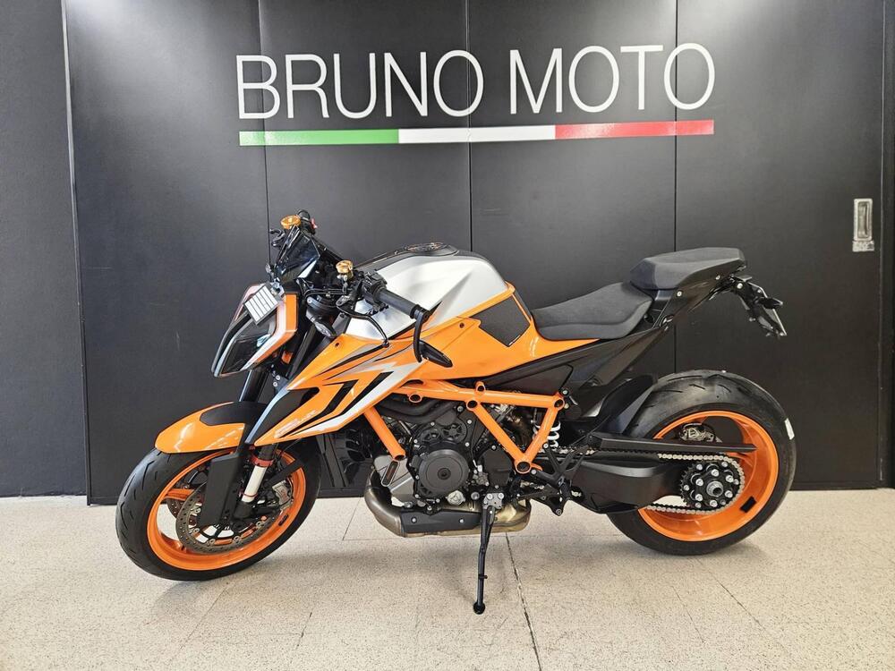 KTM 1290 Super Duke R (2022 - 23) (2)