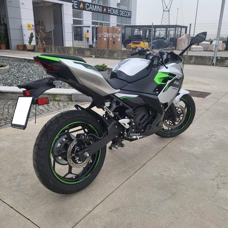 Kawasaki Ninja e-1 (2024 - 25) (2)
