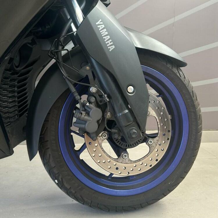 Yamaha X-Max 300 (2021 - 24) (4)