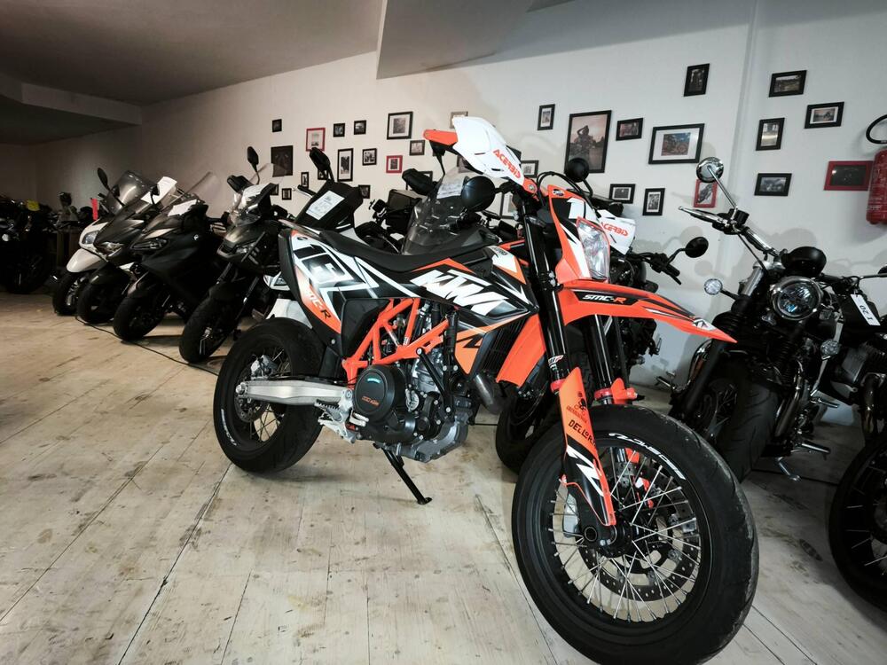 KTM 690 SMC R (2021 - 22) (3)